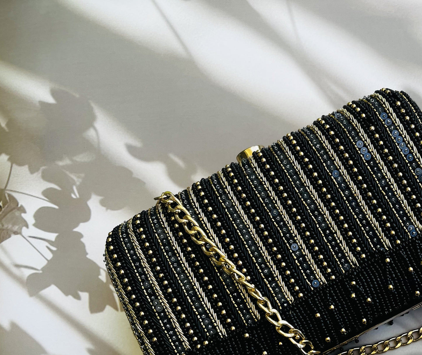 Black-Mist Beads Work Black Clutch