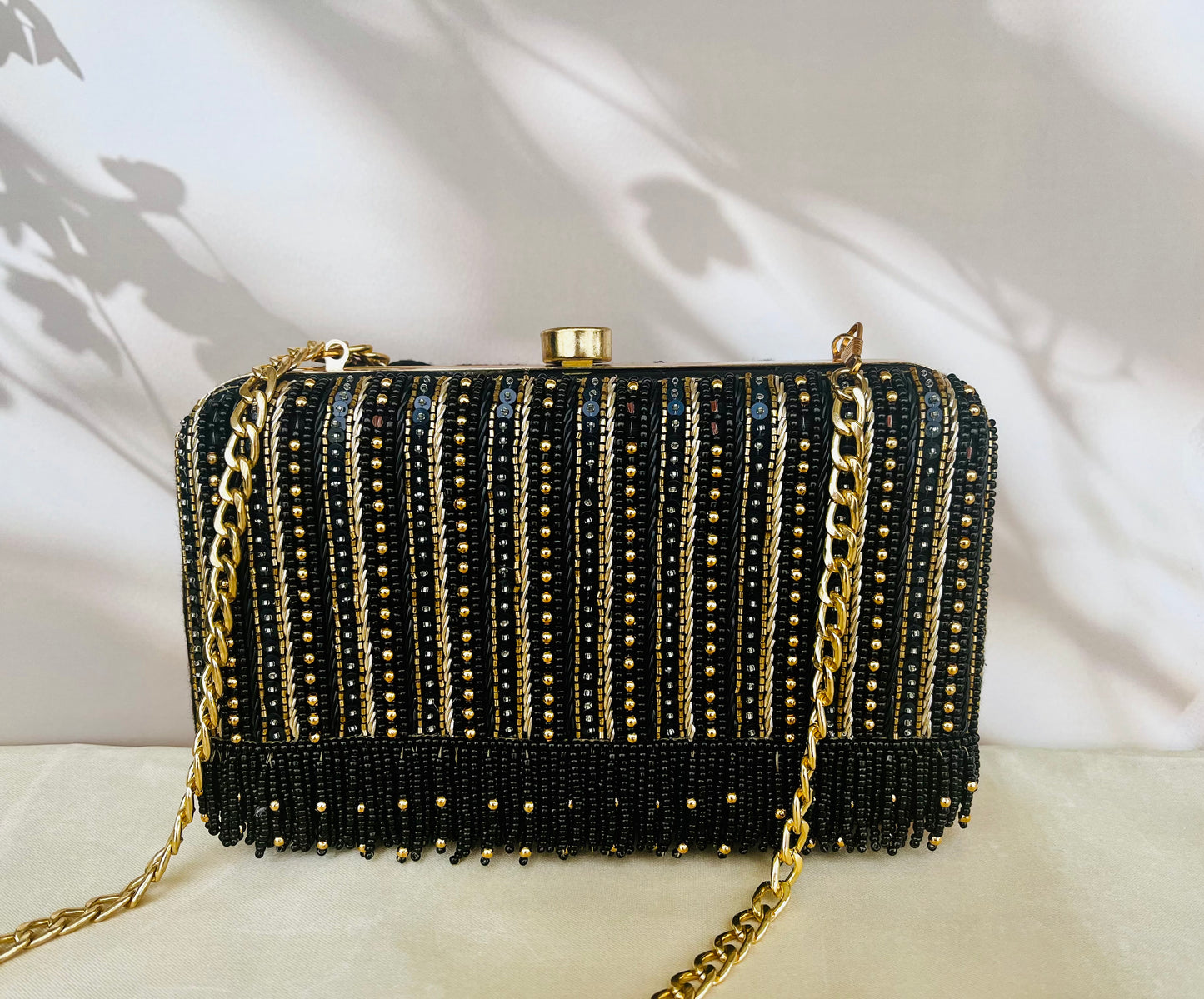 Black-Mist Beads Work Black Clutch